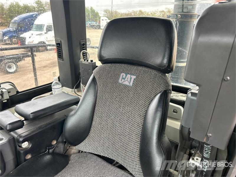 CAT 815K Soil Compactor Уплотнители грунта