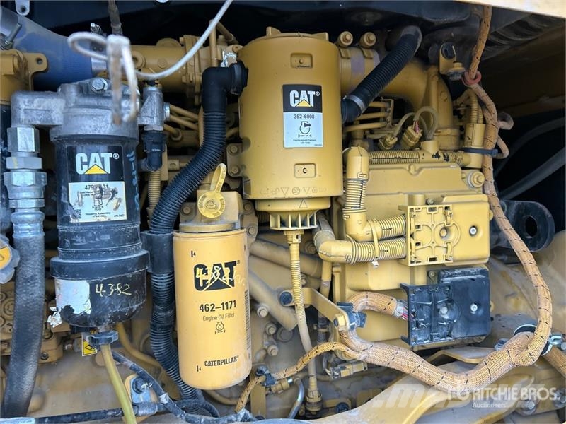 CAT 815K Soil Compactor Уплотнители грунта