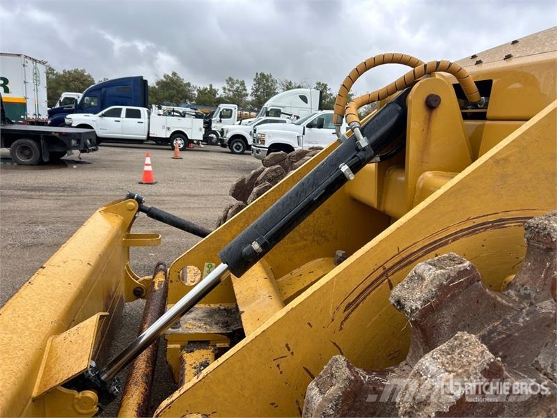 CAT 815K Soil Compactor Уплотнители грунта