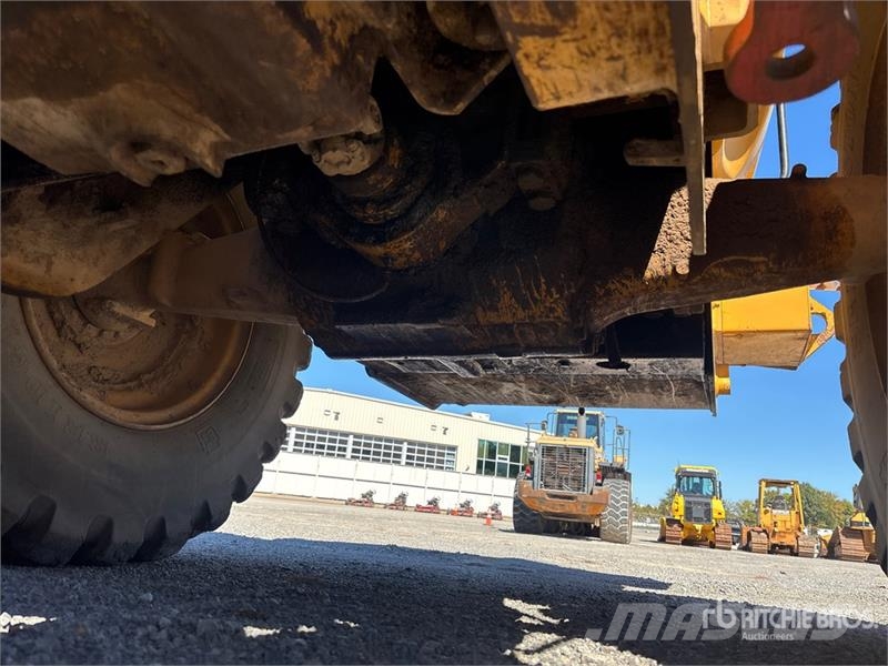 CAT 924G Naudoti ratiniai krautuvai