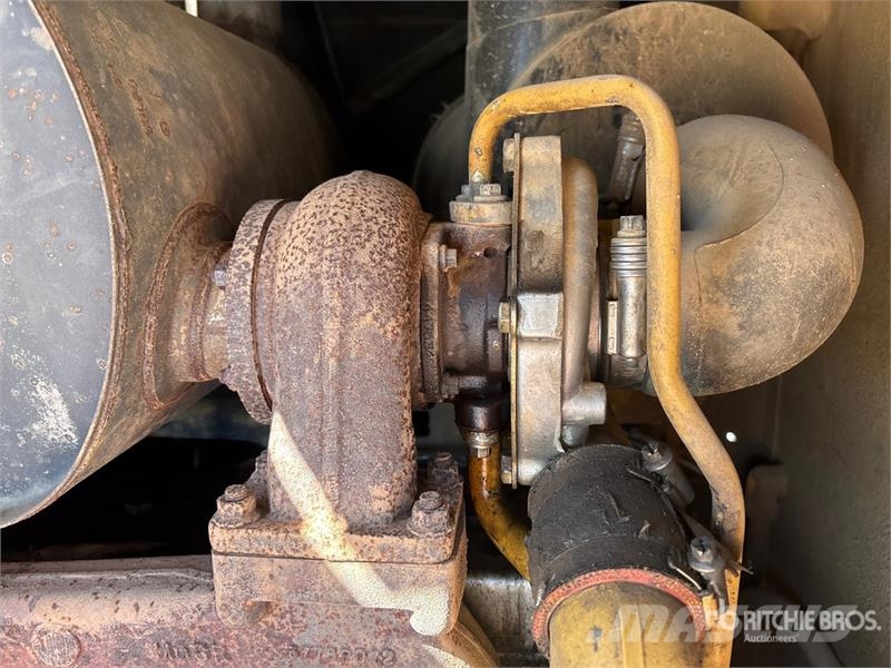 CAT 924G Naudoti ratiniai krautuvai