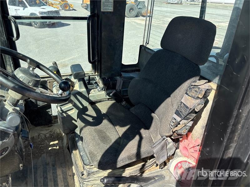 CAT 924G Naudoti ratiniai krautuvai
