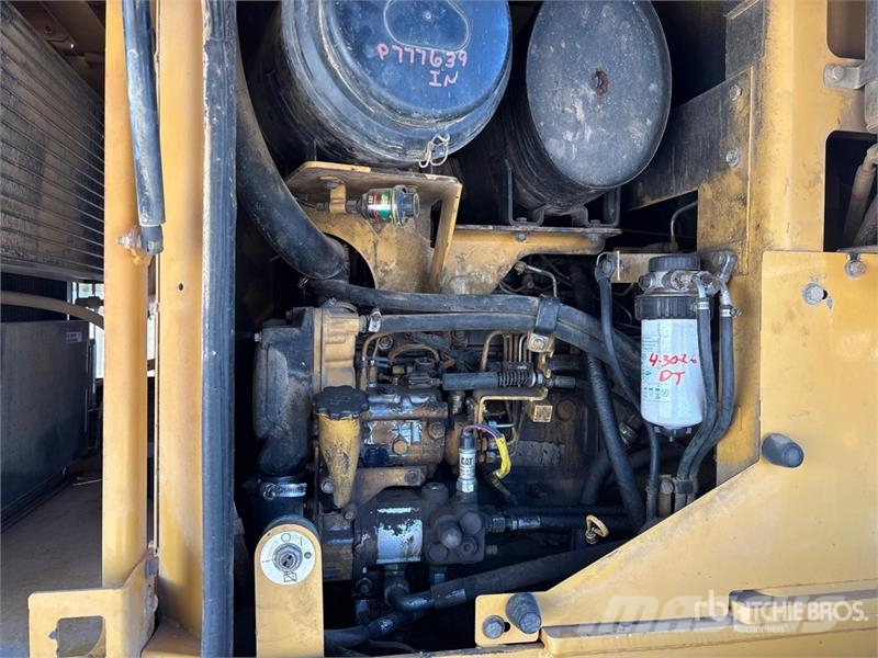CAT 924G Naudoti ratiniai krautuvai