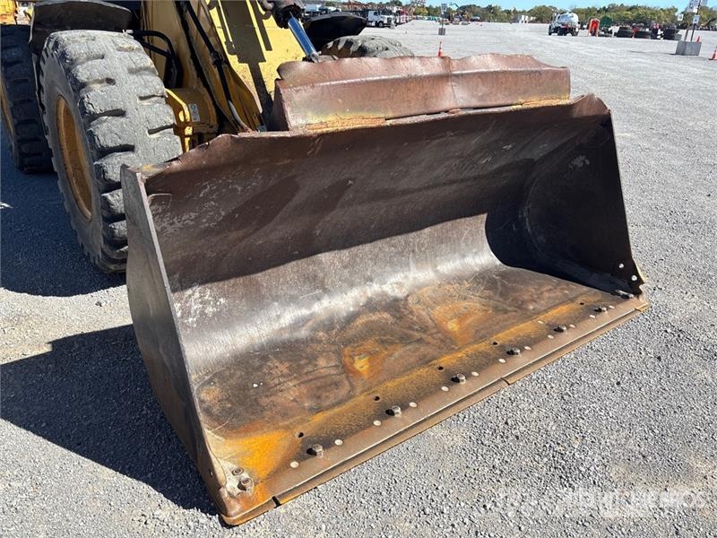 CAT 924G Naudoti ratiniai krautuvai