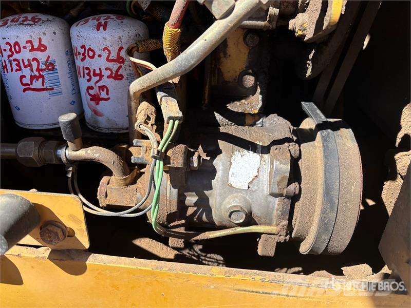 CAT 924G Naudoti ratiniai krautuvai