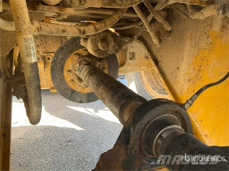 CAT 926M High Lift Wheel Loader Kolové nakladače