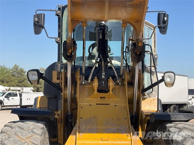 CAT 926M High Lift Wheel Loader Kolové nakladače