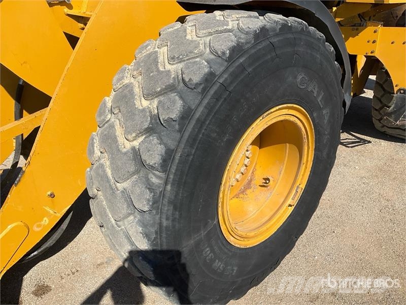 CAT 926M High Lift Wheel Loader Kolové nakladače