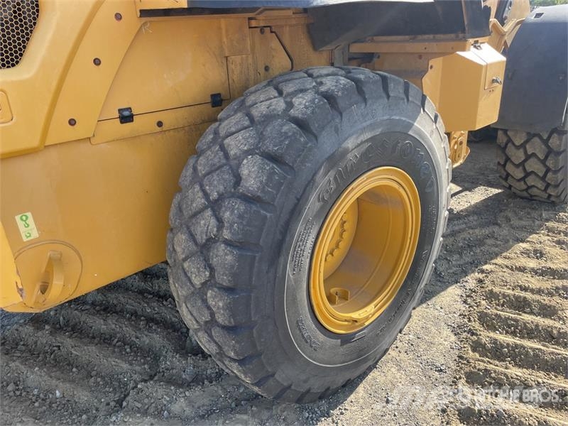 CAT 926M Wheel Loader Iekrāvēji uz riteņiem