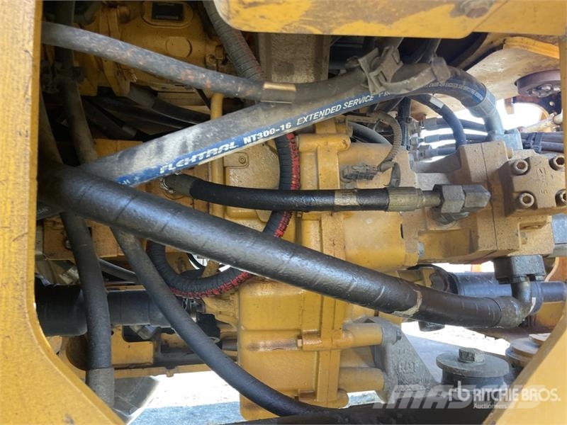 CAT 926M Wheel Loader Iekrāvēji uz riteņiem