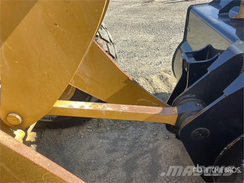 CAT 926M Wheel Loader Iekrāvēji uz riteņiem