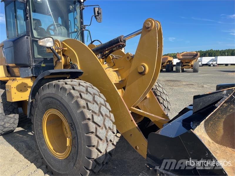 CAT 926M Wheel Loader Iekrāvēji uz riteņiem