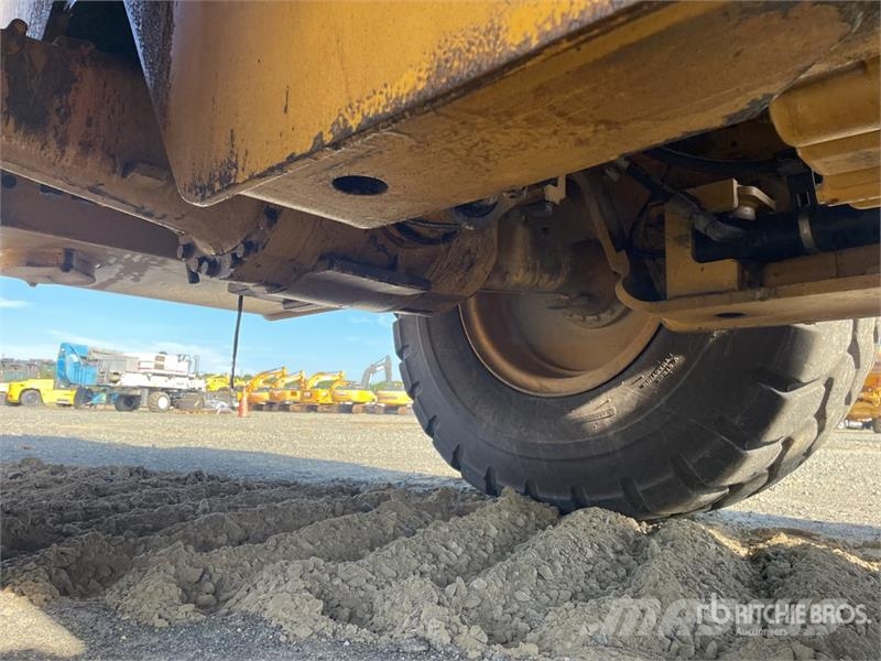 CAT 926M Wheel Loader Iekrāvēji uz riteņiem