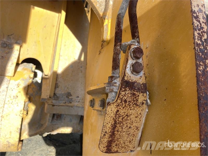 CAT 926M Wheel Loader Iekrāvēji uz riteņiem