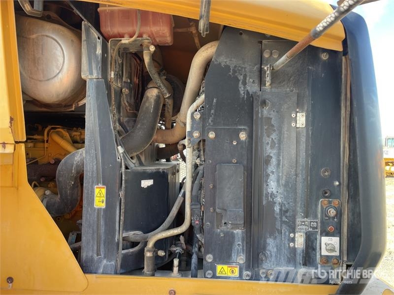 CAT 926M Wheel Loader Iekrāvēji uz riteņiem