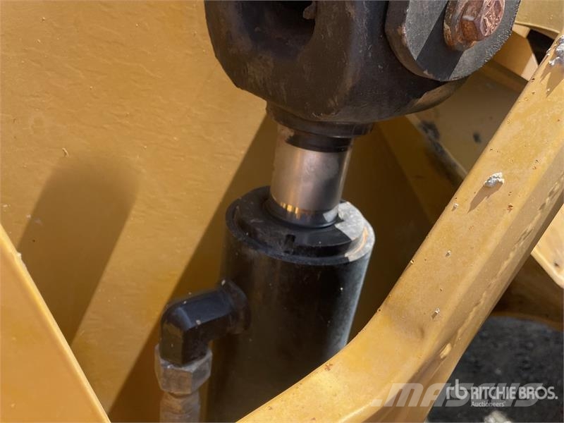 CAT 926M Wheel Loader Iekrāvēji uz riteņiem