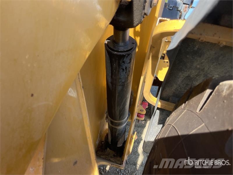 CAT 926M Wheel Loader Iekrāvēji uz riteņiem