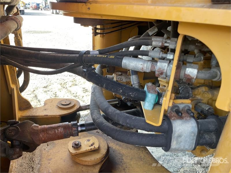 CAT 926M Wheel Loader Iekrāvēji uz riteņiem