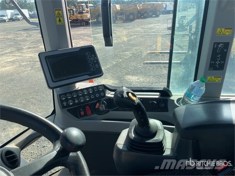 CAT 926M Wheel Loader Iekrāvēji uz riteņiem