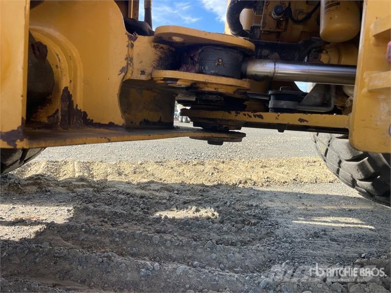 CAT 926M Wheel Loader Iekrāvēji uz riteņiem