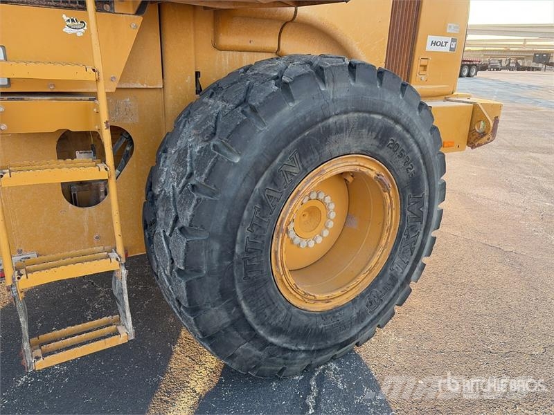 CAT 928H Wielladers
