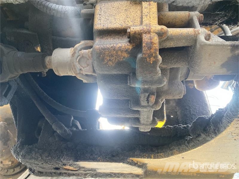 CAT 930K Kolesni nakladalci