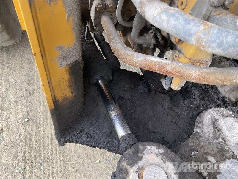CAT 930K Kolesni nakladalci