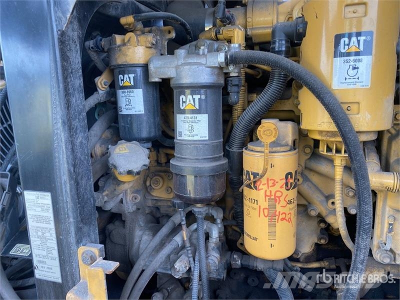 CAT 930K Kolesni nakladalci