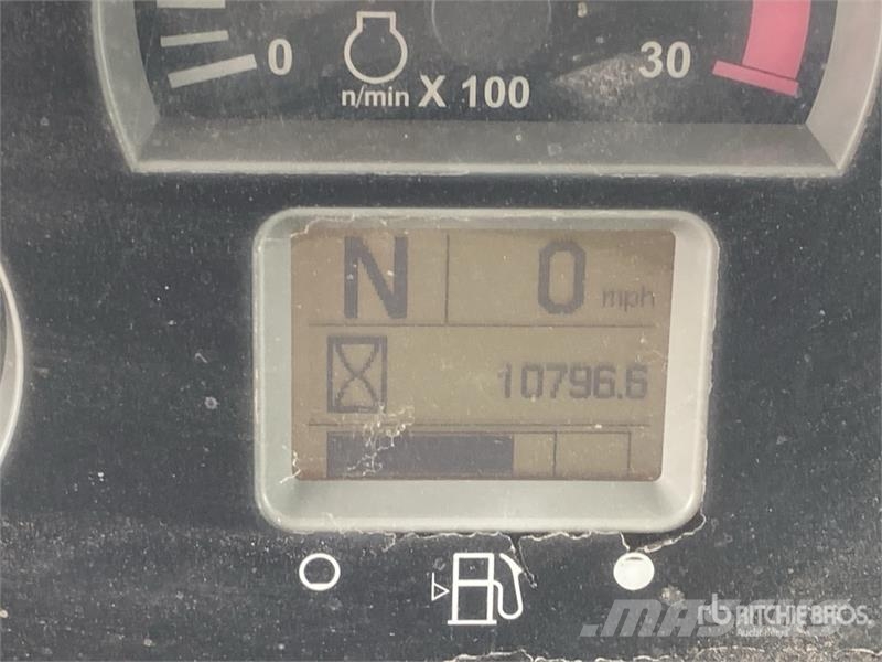 CAT 930K Kolesni nakladalci
