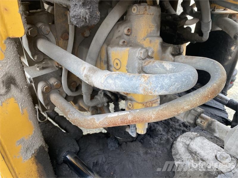 CAT 930K Kolesni nakladalci
