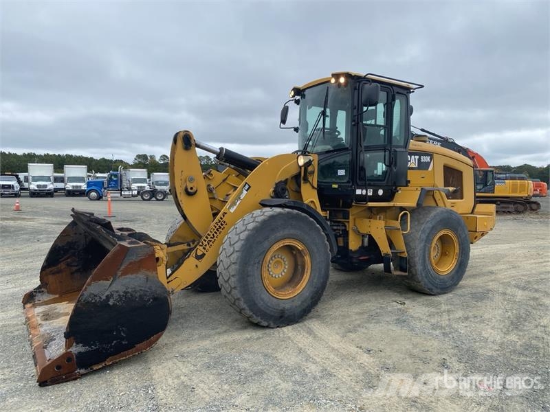 CAT 930K Kolesni nakladalci