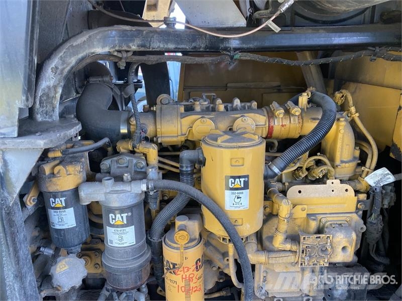 CAT 930K Kolesni nakladalci