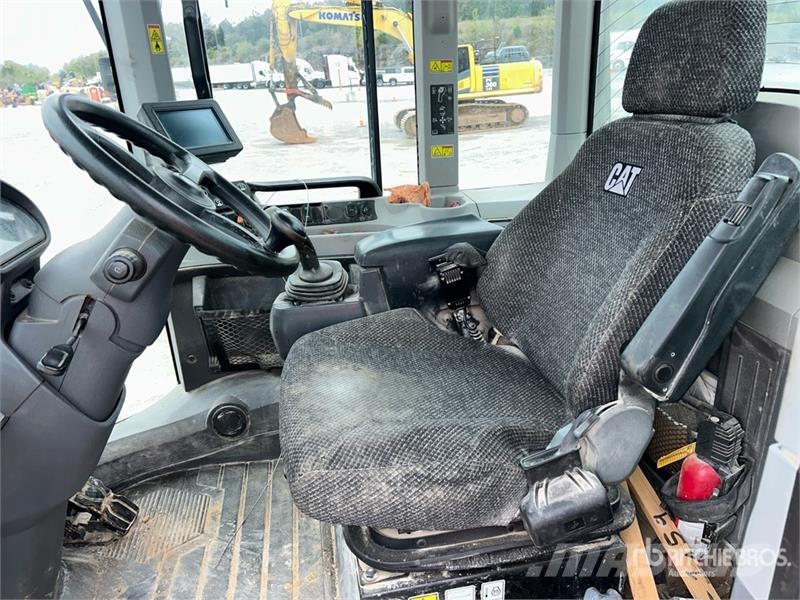 CAT 930M Læssemaskiner på hjul