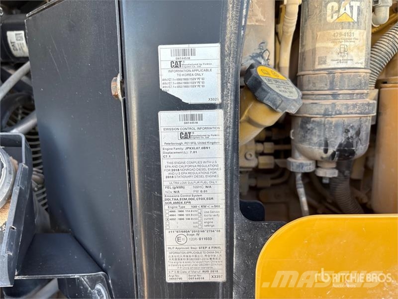 CAT 930M Kolesni nakladalci
