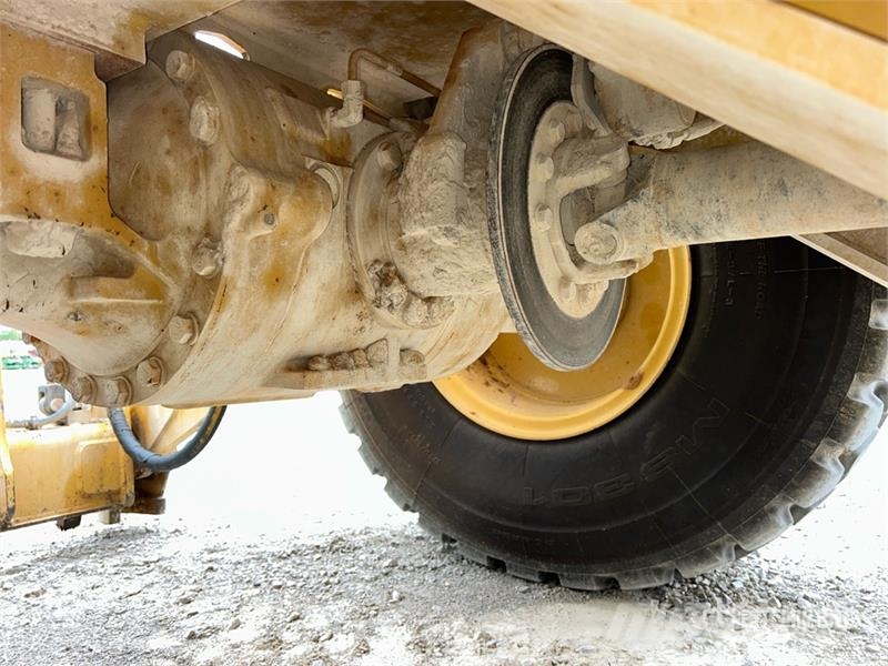 CAT 930M Læssemaskiner på hjul