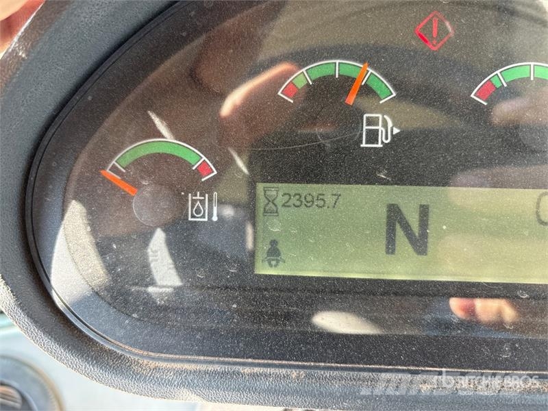 CAT 930M Kolesni nakladalci
