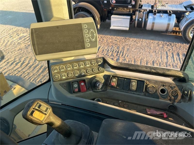 CAT 938 K Wheel Loader Kolesni nakladalci