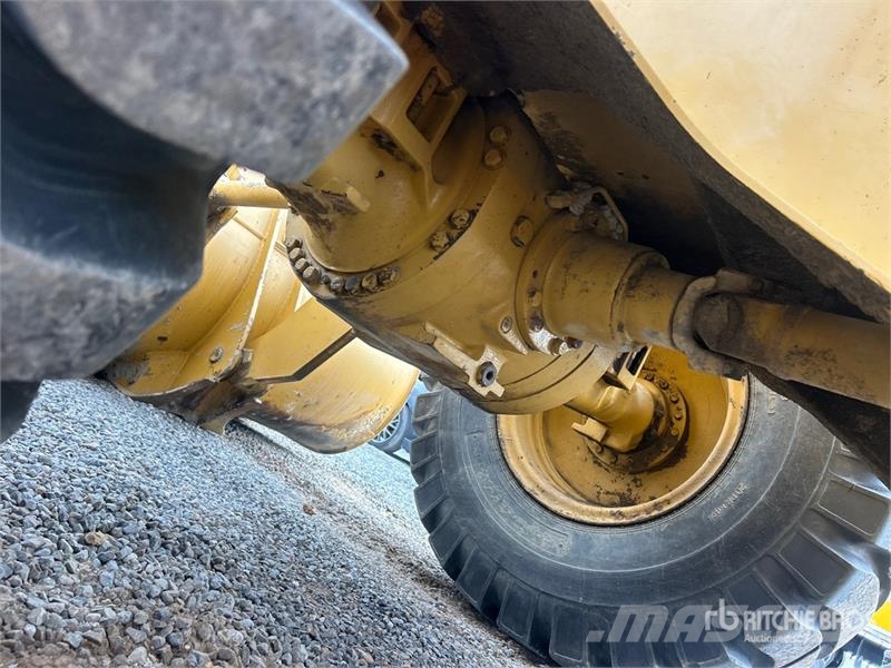 CAT 938G Series II Iekrāvēji uz riteņiem