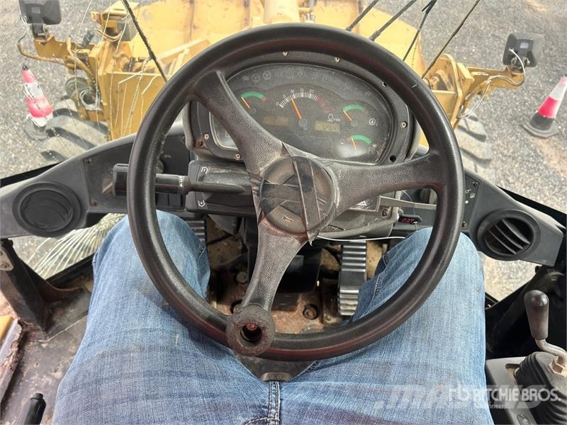CAT 938G Series II Iekrāvēji uz riteņiem