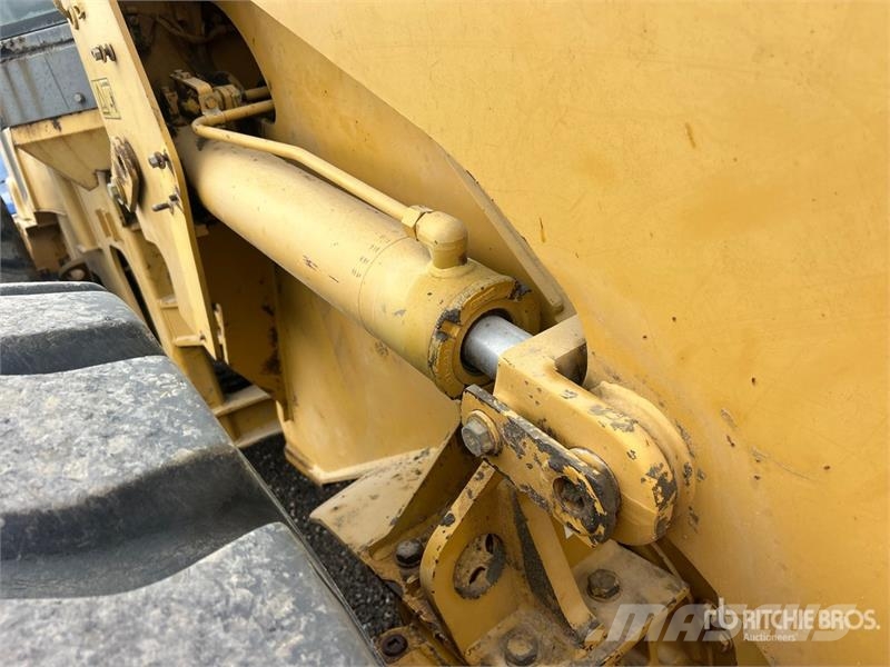 CAT 938G Series II Iekrāvēji uz riteņiem