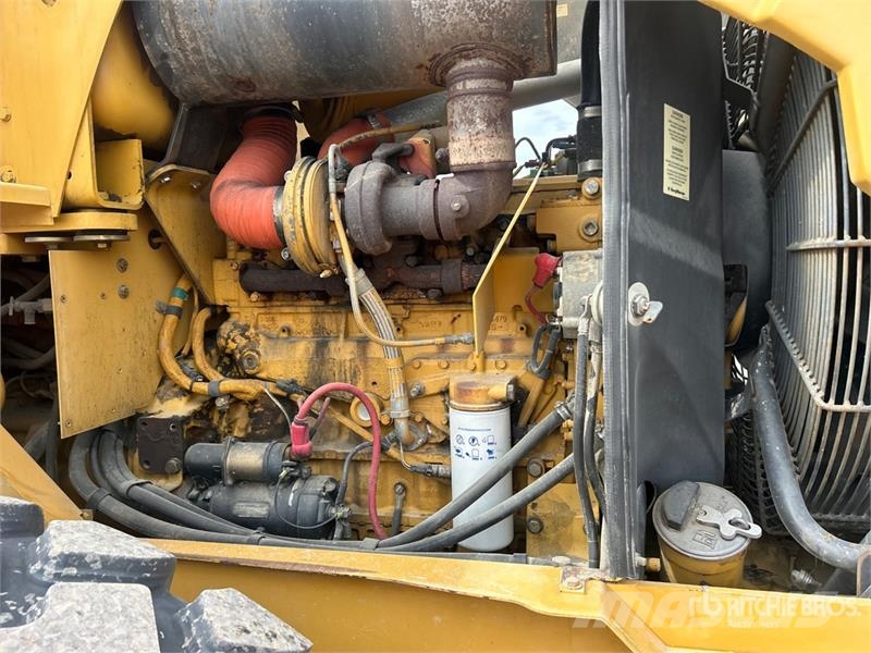 CAT 938G Series II Iekrāvēji uz riteņiem