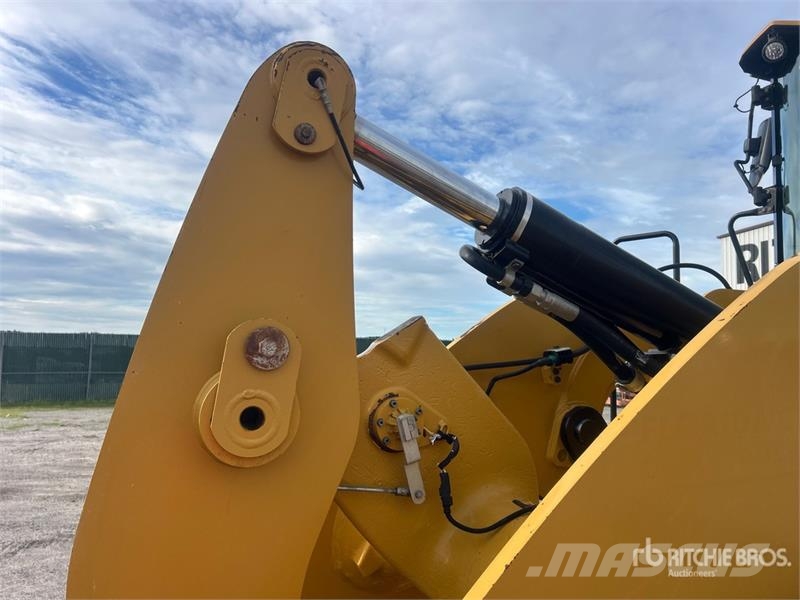 CAT 938M Rataslaadurid