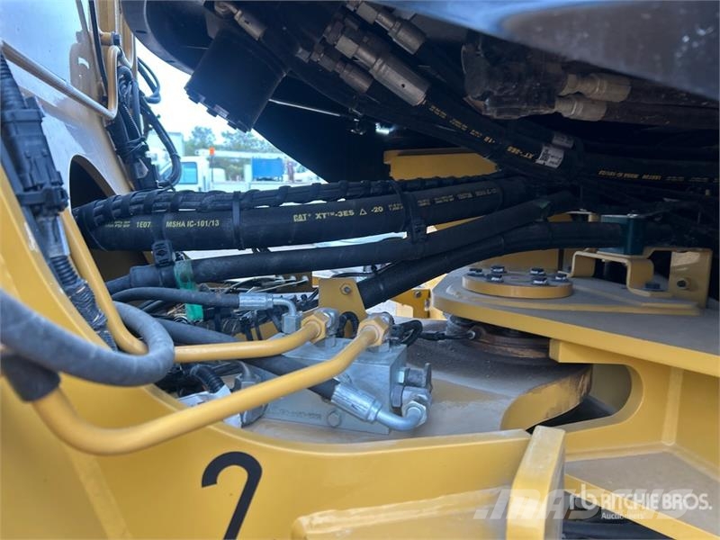 CAT 938M Kolesni nakladalci