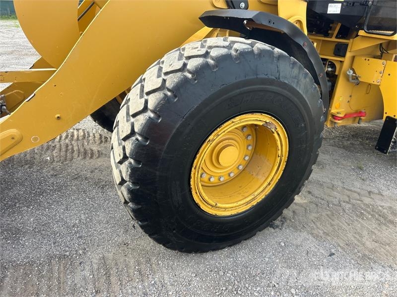 CAT 938M Rataslaadurid