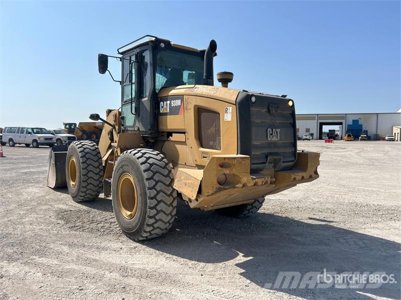 CAT 938M Gumikerekes homlokrakodók