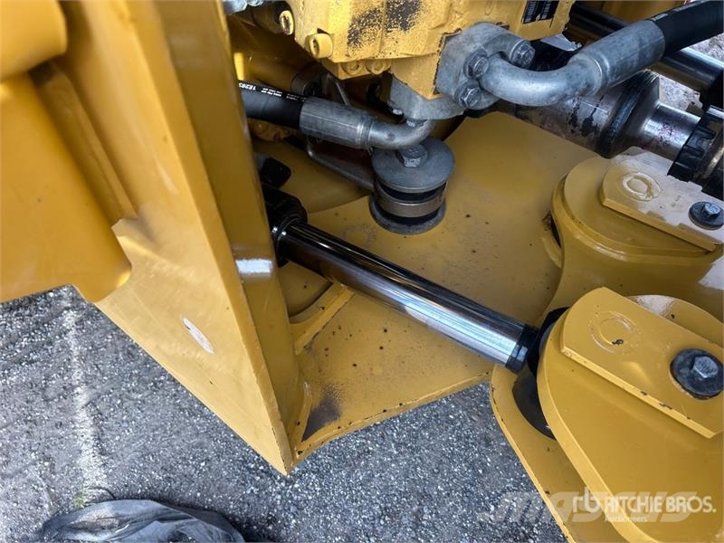 CAT 938M Rataslaadurid