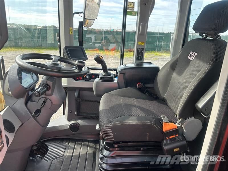 CAT 938M Rataslaadurid
