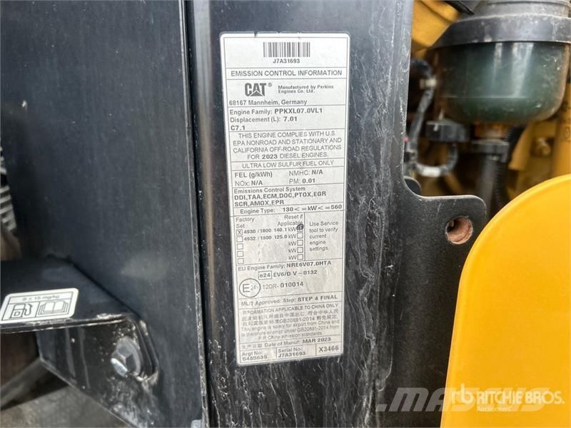 CAT 938M Kolesni nakladalci