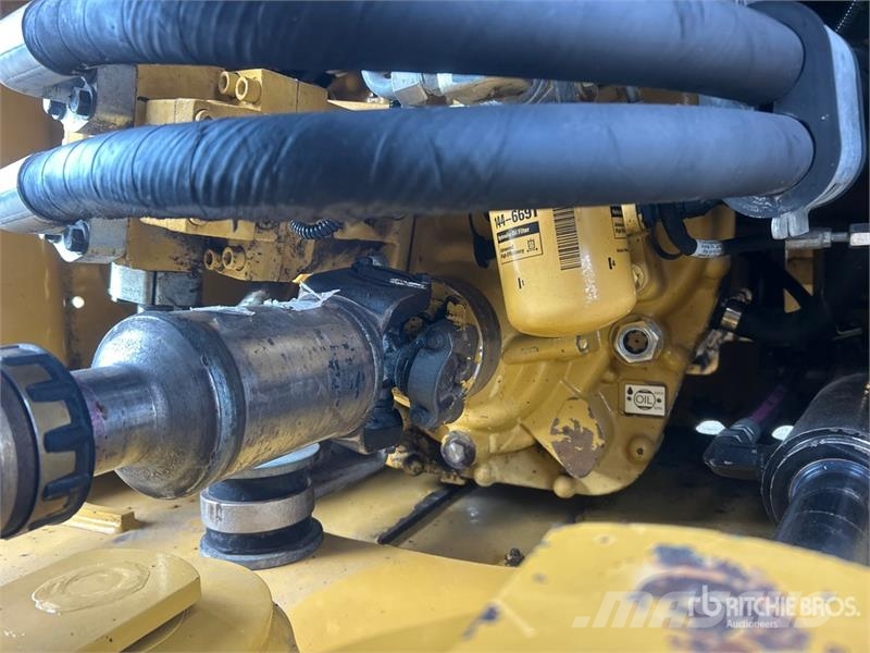 CAT 938M Rataslaadurid