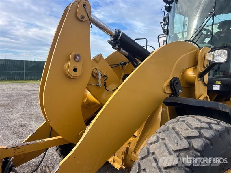 CAT 938M Rataslaadurid